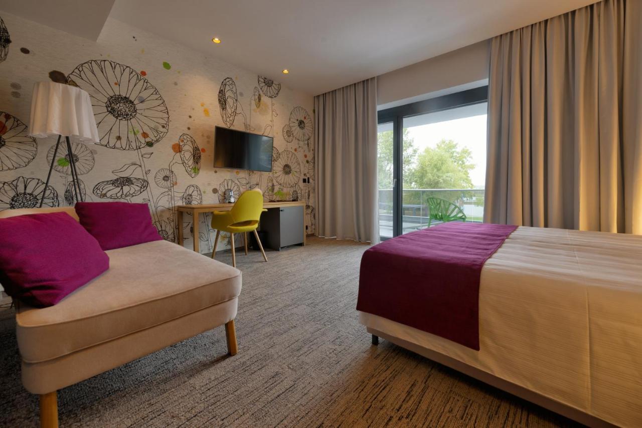 Donautica Hotel & Restaurant Fadd-Dombori 외부 사진